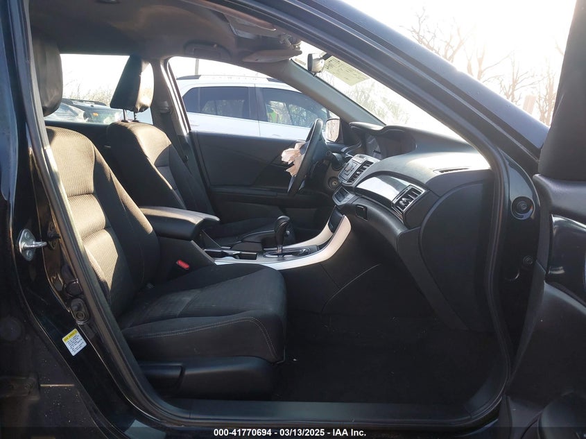 2015 HONDA ACCORD SEDAN VIN: 1HGCR2F56FA231992