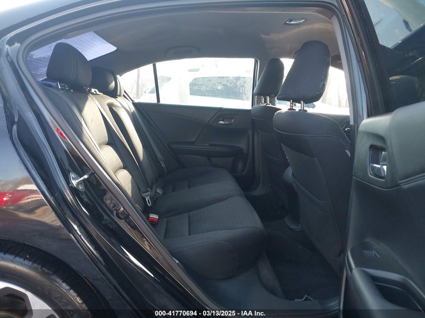 2015 HONDA ACCORD SEDAN VIN: 1HGCR2F56FA231992