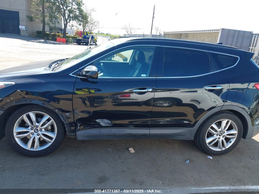 2014 HYUNDAI SANTA FE VIN: 5XYZU3LA6EG177655