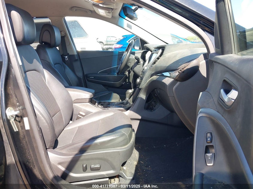 2014 HYUNDAI SANTA FE VIN: 5XYZU3LA6EG177655
