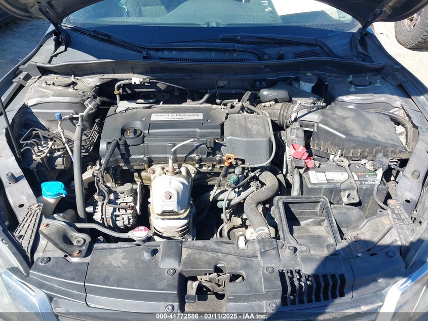 2015 HONDA ACCORD VIN: 1HGCR2F37FA208543