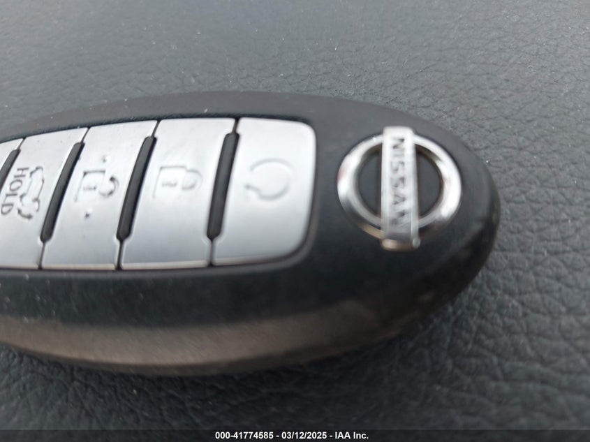 2017 NISSAN ROGUE VIN: JN8AT2MVXHW255894