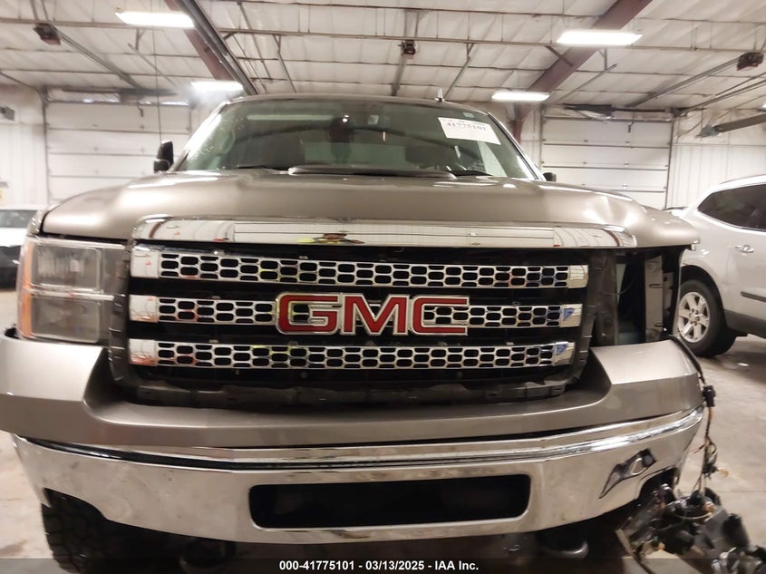 2012 GMC SIERRA VIN: 1GT221CG3CZ351082