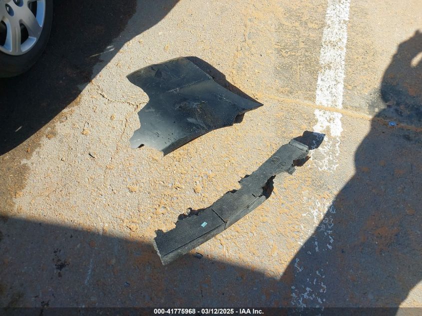 2007 Honda Civic VIN: 2HGFG12527H585717 Lot: 41775968