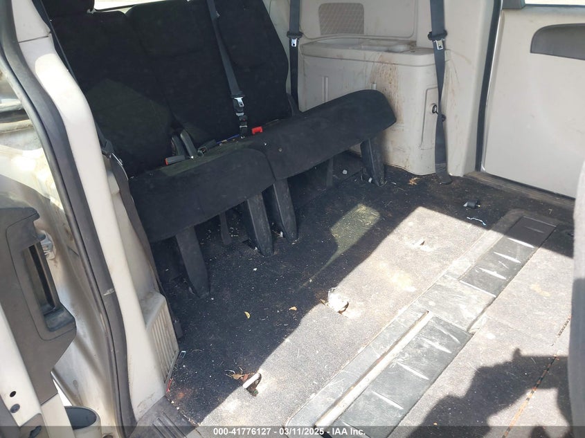 2011 DODGE GRAND CARAVAN VIN: 2D4RN4DG7BR772708