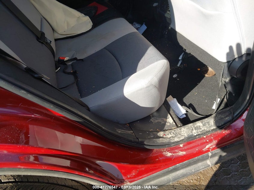 2019 TOYOTA RAV4 XLE - JTMP1RFV9KD038616