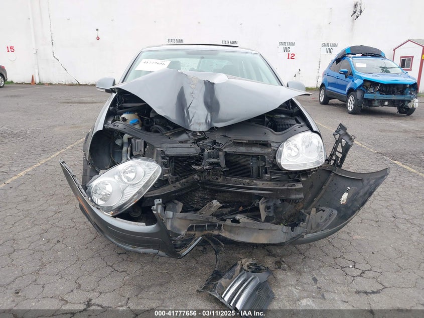 2010 VOLKSWAGEN JETTA VIN: 3VWRZ7AJ6AM111225