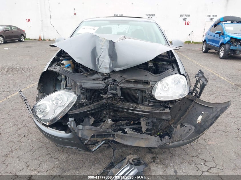 2010 VOLKSWAGEN JETTA VIN: 3VWRZ7AJ6AM111225