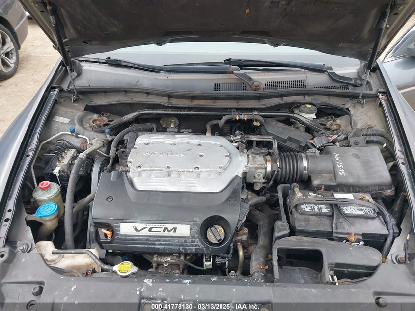 2008 HONDA ACCORD VIN: 1HGCP368X8A049172