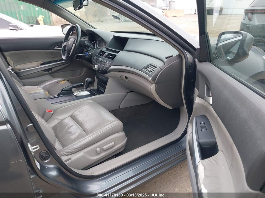2008 HONDA ACCORD VIN: 1HGCP368X8A049172