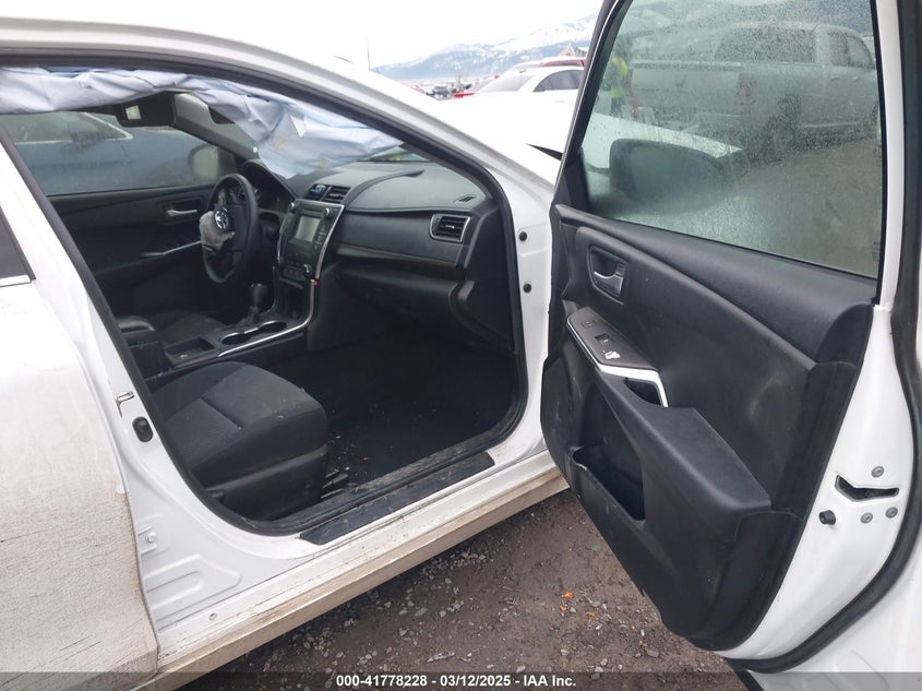 2016 TOYOTA CAMRY VIN: 4T4BF1FK8GR524622