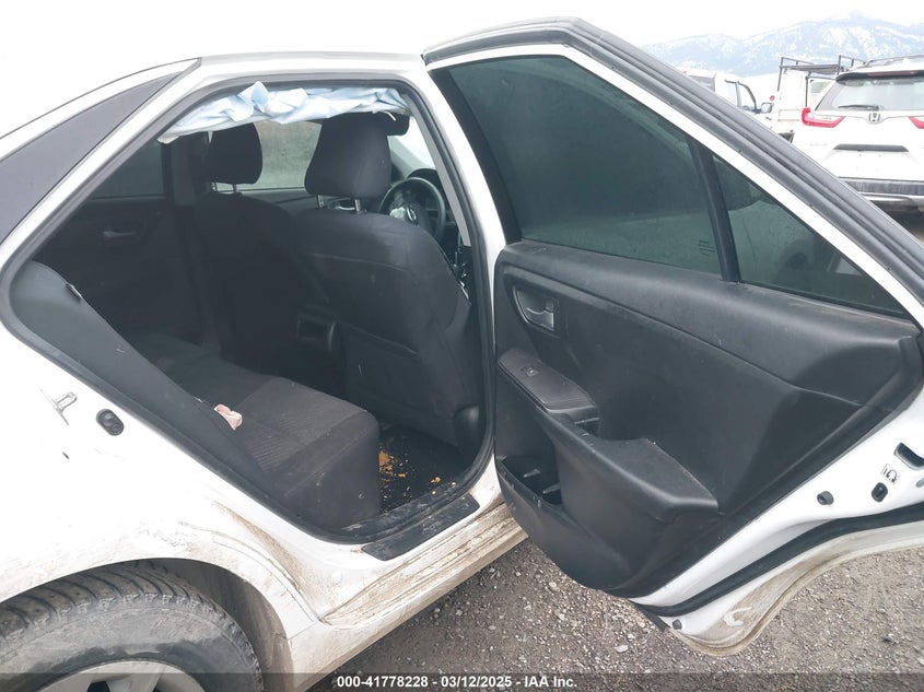 2016 TOYOTA CAMRY VIN: 4T4BF1FK8GR524622