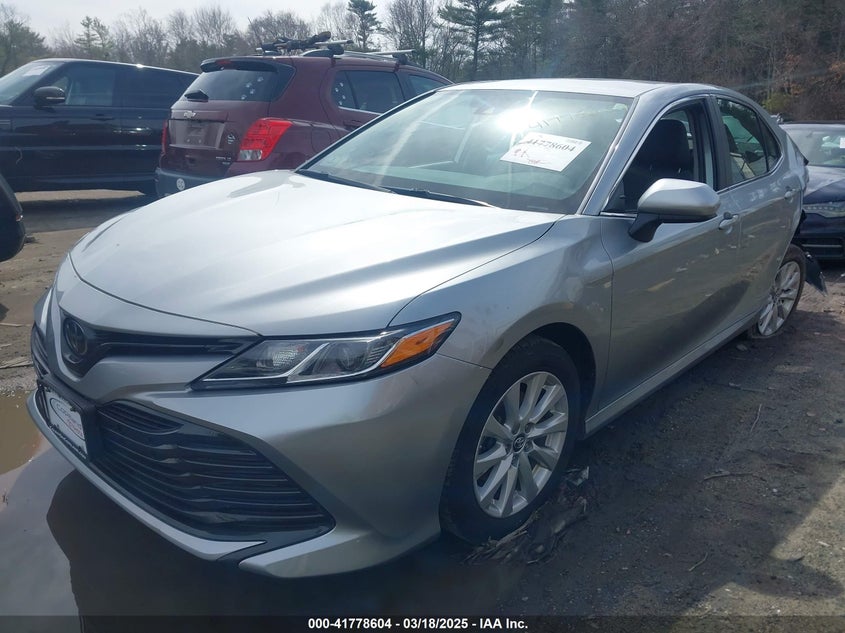 2019 TOYOTA CAMRY VIN: 4T1B11HK3KU240703