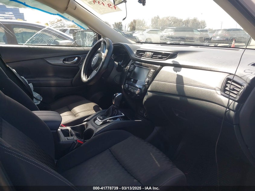 2018 NISSAN ROGUE SV - KNMAT2MT3JP618630