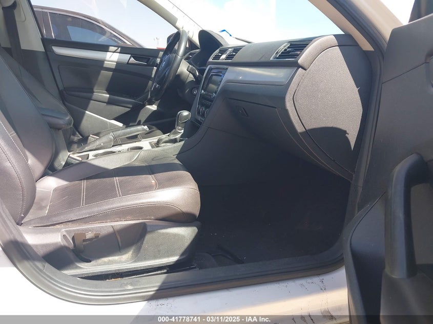 2013 VOLKSWAGEN PASSAT 2.5L SE - 1VWBP7A35DC086378