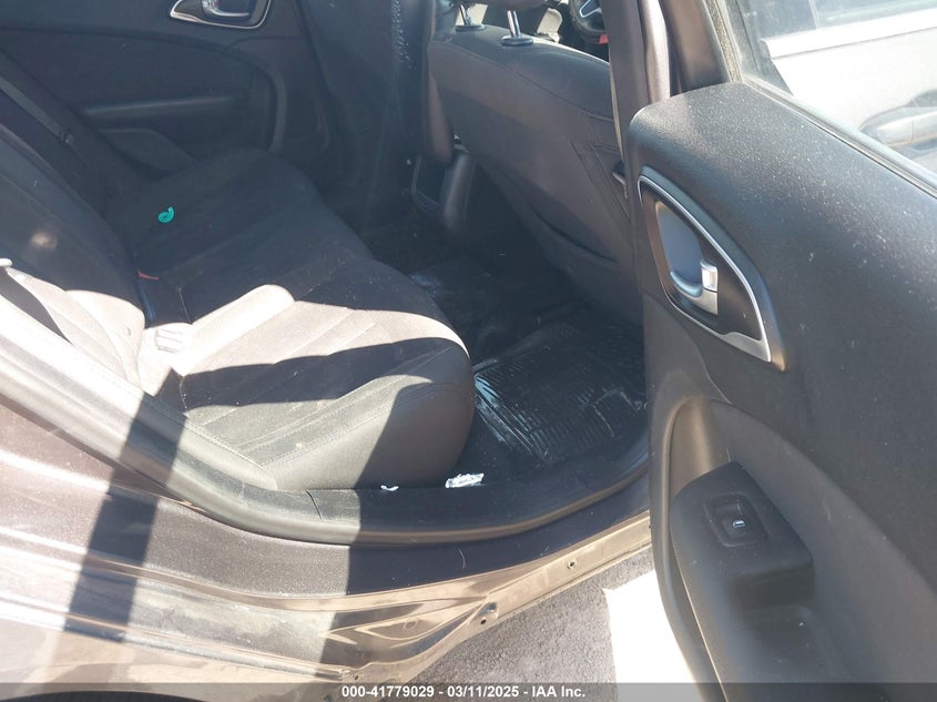 2016 CHRYSLER 200 LIMITED - 1C3CCCAB6GN138004