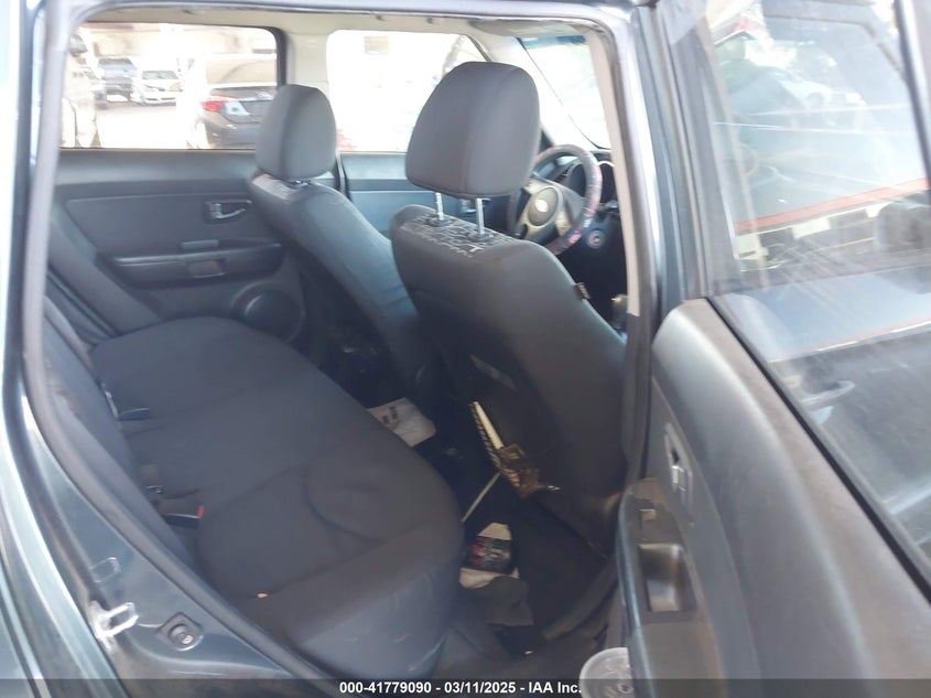 2011 KIA SOUL VIN: KNDJT2A27B7335161