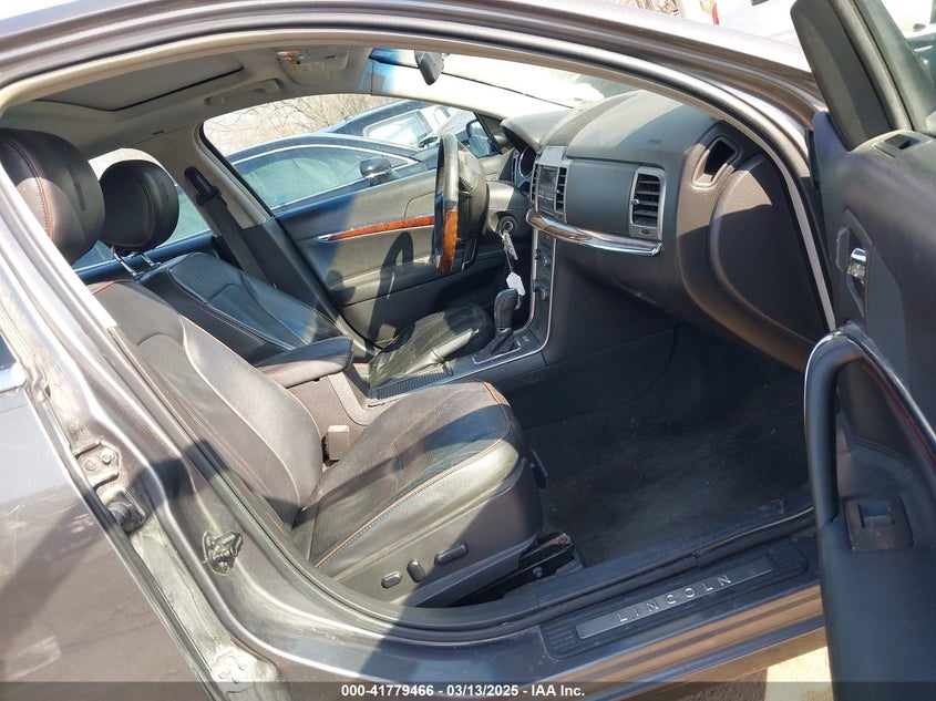 2011 LINCOLN MKZ VIN: 3LNHL2GC9BR776258