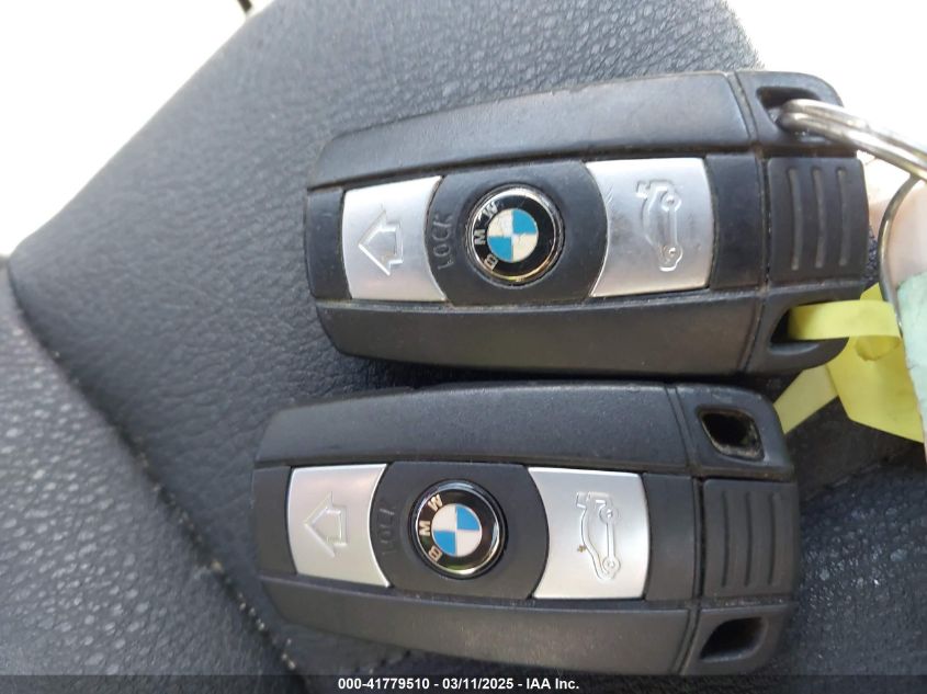 2013 BMW X1 xDrive28I VIN: WBAVL1C54DVR85516 Lot: 41779510