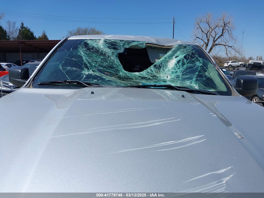 2018 RAM 1500 SLT  4X2 6'4 BOX - 1C6RR6GG7JS303857