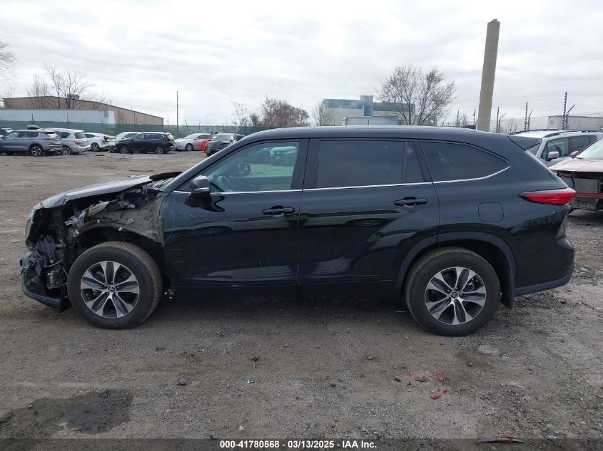 2022 TOYOTA HIGHLANDER XLE - 5TDGZRBH5NS591636