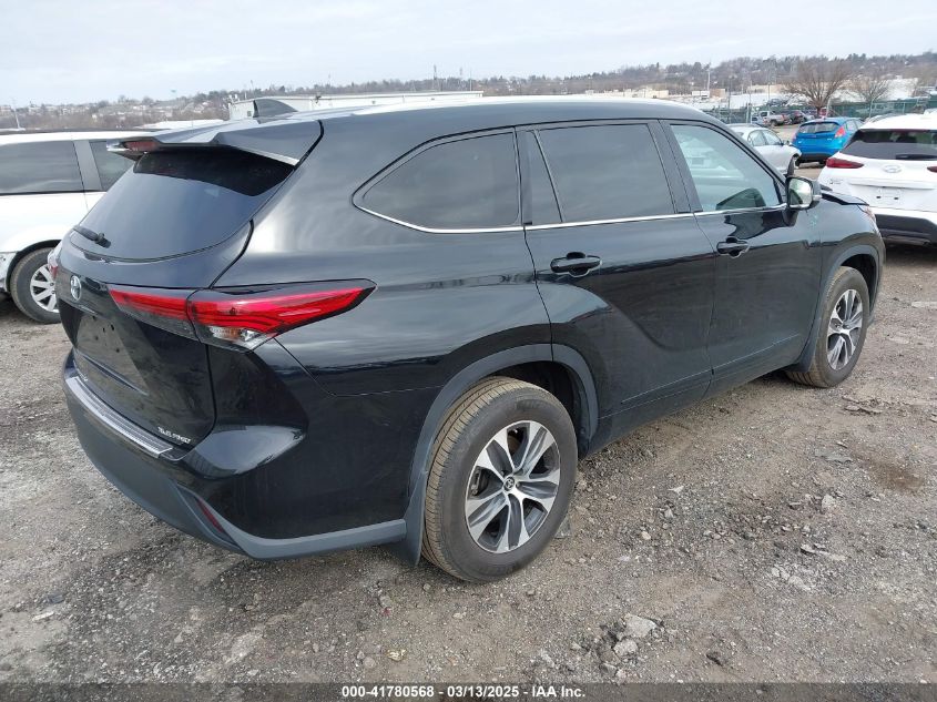 2022 TOYOTA HIGHLANDER XLE - 5TDGZRBH5NS591636