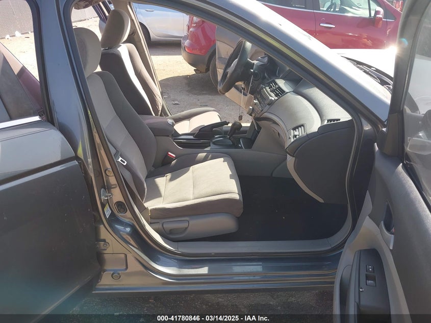 2008 HONDA ACCORD VIN: 1HGCP26498A132115