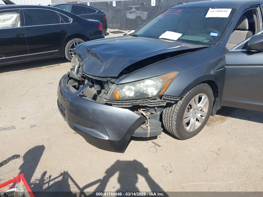 2008 HONDA ACCORD VIN: 1HGCP26498A132115