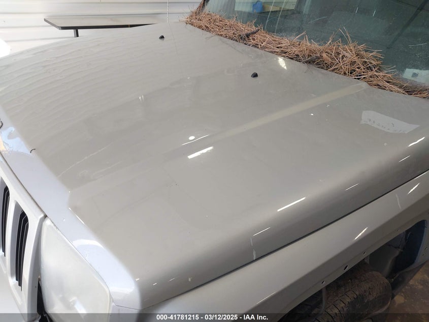 2006 Jeep Commander VIN: 1J8HG48K06C225823 Lot: 41781215