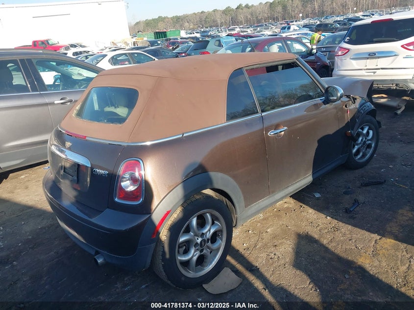 2011 MINI COOPER VIN: WMWZN3C55BT133367