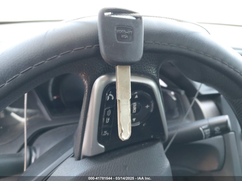 VIN 19XFC2F57HE067214 2017 HONDA CIVIC LX
