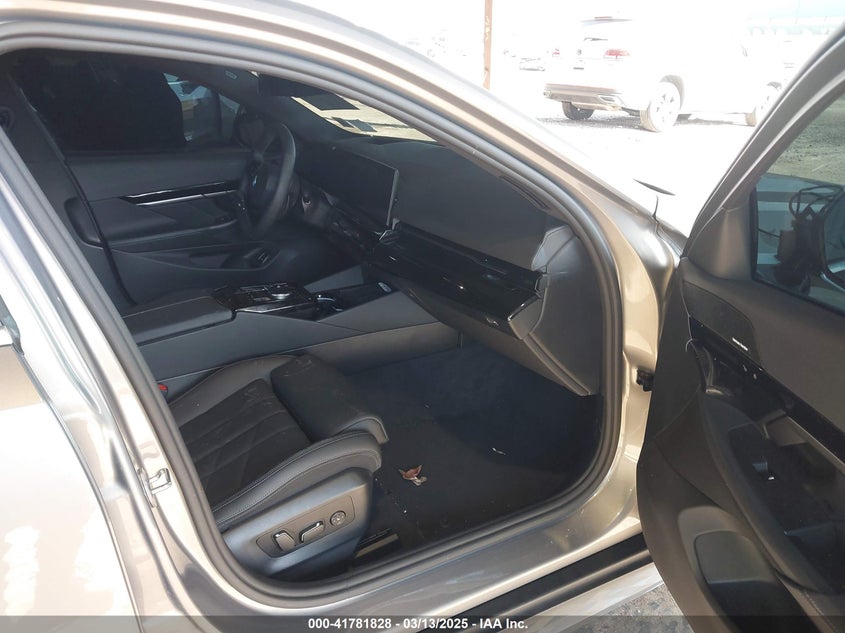 2024 BMW 530 I XDRIVE - WBA53FJ09RCS08708