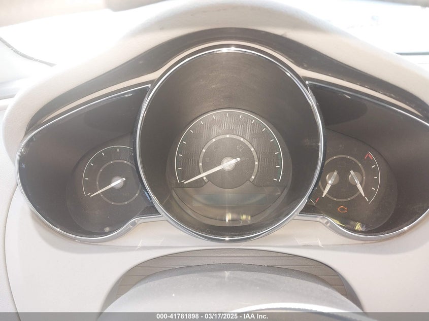 2011 CHEVROLET MALIBU VIN: 1G1ZA5EU7BF104281