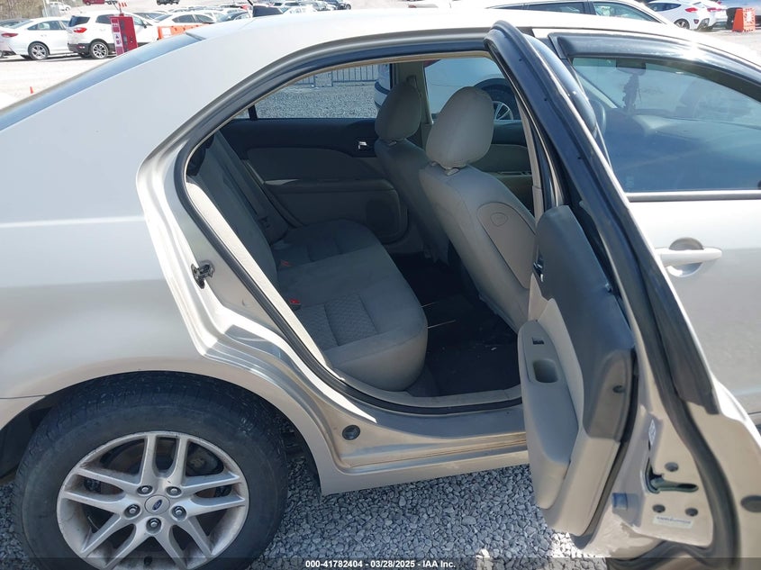 2010 FORD FUSION VIN: 3FAHP0GA1AR235947