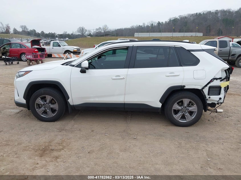 2022 TOYOTA RAV4 XLE - JTMP1RFV3ND090117
