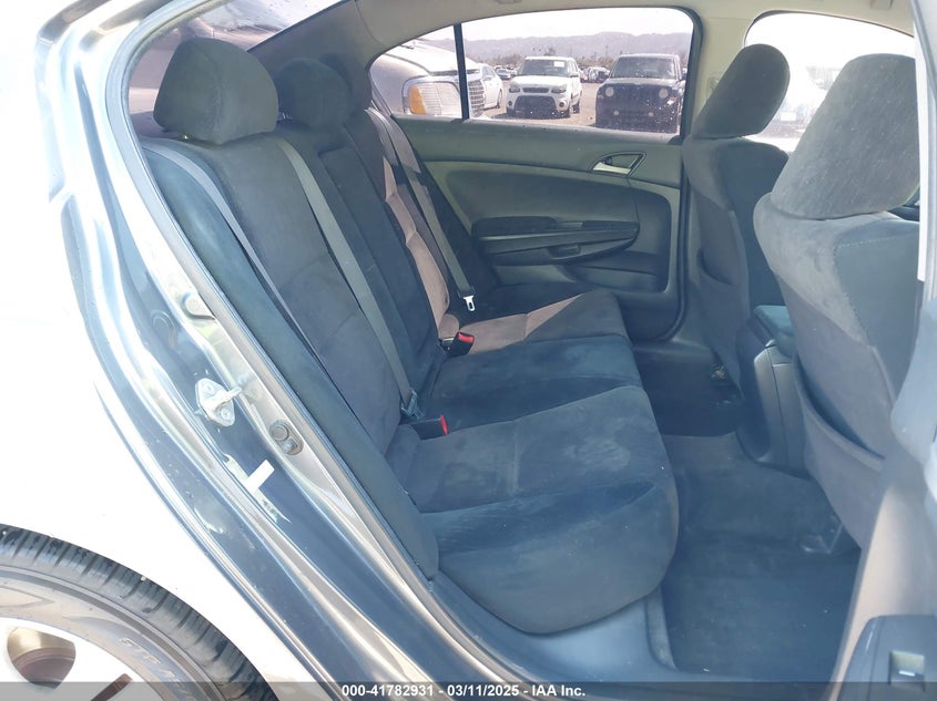 2009 HONDA ACCORD VIN: 1HGCP26439A112279