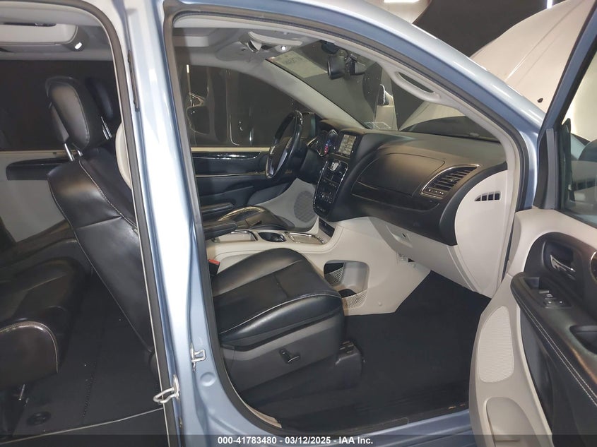 2013 CHRYSLER TOWN & COUNTRY LIMITED - 2C4RC1GG2DR802696