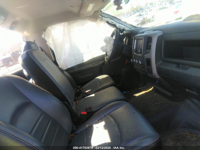2023 RAM 1500 CLASSIC  (VIN: 3C6JR6DG5PG550229)