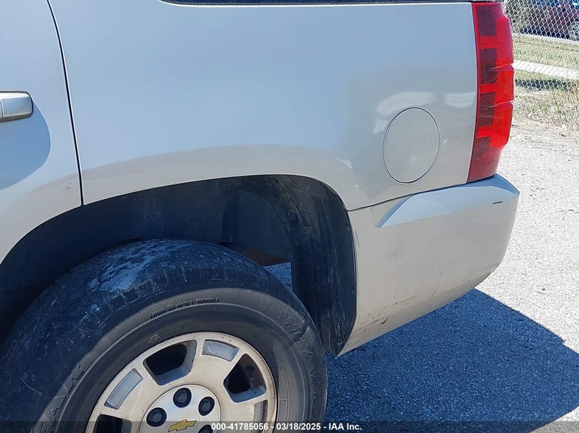 2007 Chevrolet Tahoe Lt VIN: 1GNFK13047R395142 Lot: 41785056