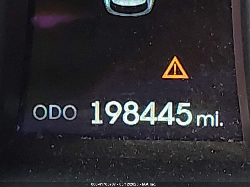 2014 HYUNDAI SANTA FE VIN: KM8SRDHF4EU082700