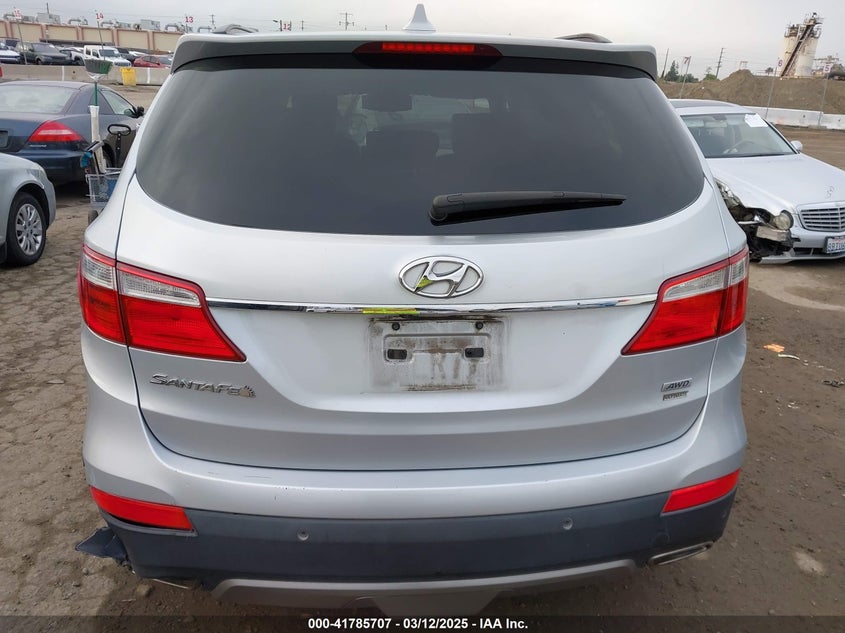 2014 HYUNDAI SANTA FE VIN: KM8SRDHF4EU082700