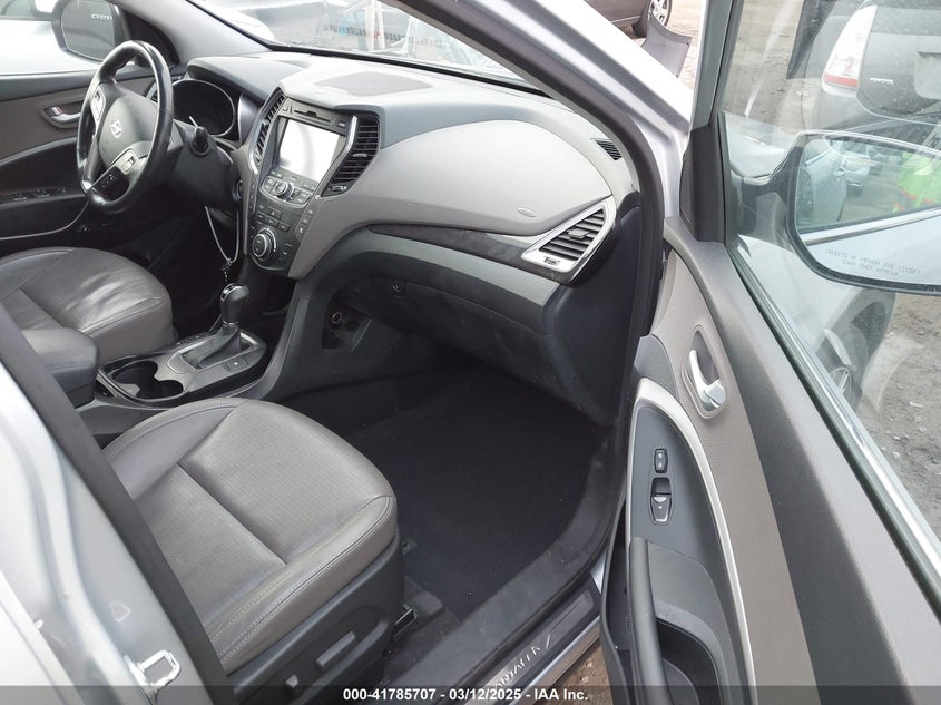 2014 HYUNDAI SANTA FE VIN: KM8SRDHF4EU082700