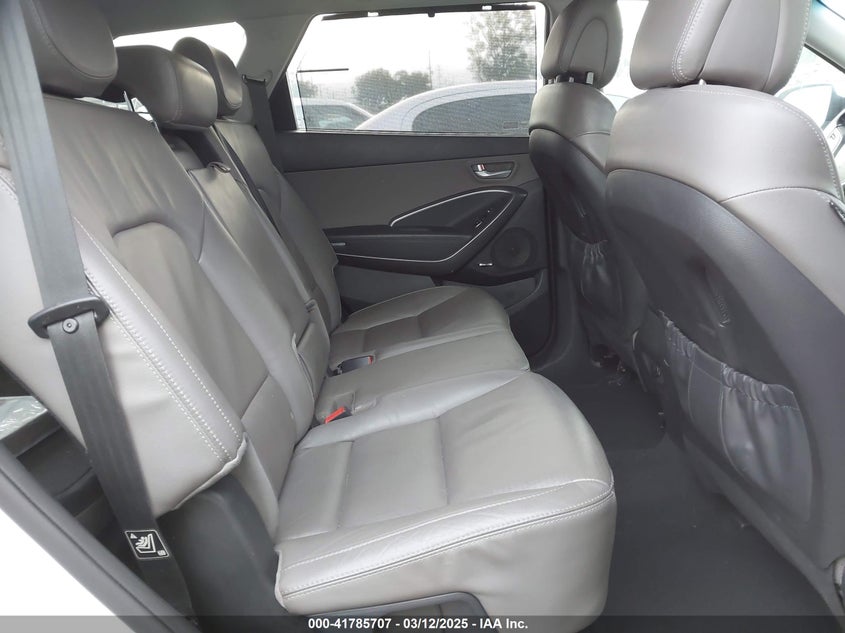 2014 HYUNDAI SANTA FE VIN: KM8SRDHF4EU082700