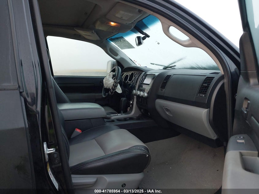 2011 TOYOTA TUNDRA VIN: 5TFDY5F15BX200017