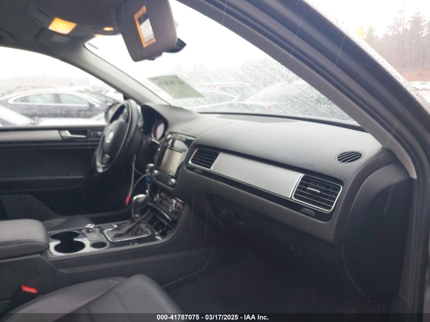 2013 VOLKSWAGEN TOUAREG VR6 SPORT - WVGEF9BP7DD007170