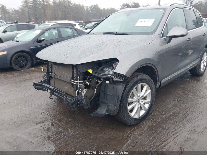 2013 VOLKSWAGEN TOUAREG VR6 SPORT - WVGEF9BP7DD007170