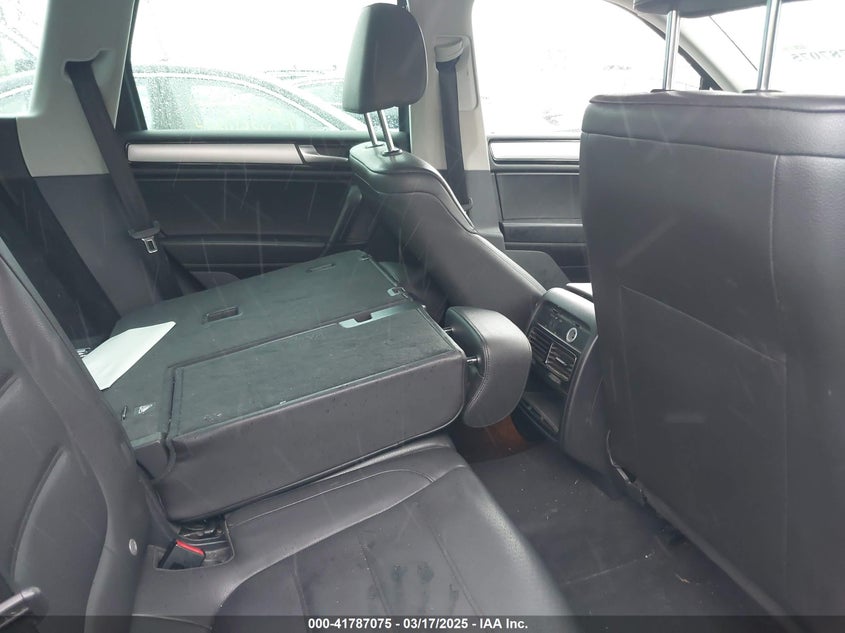 2013 VOLKSWAGEN TOUAREG VR6 SPORT - WVGEF9BP7DD007170