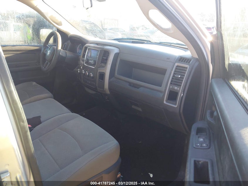 2017 RAM 1500 VIN: 3C6RR6KT3HG586683