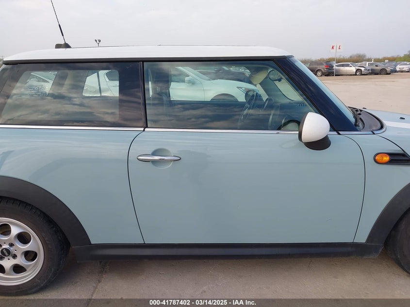 2013 MINI HARDTOP COOPER - WMWSU3C58DT683217
