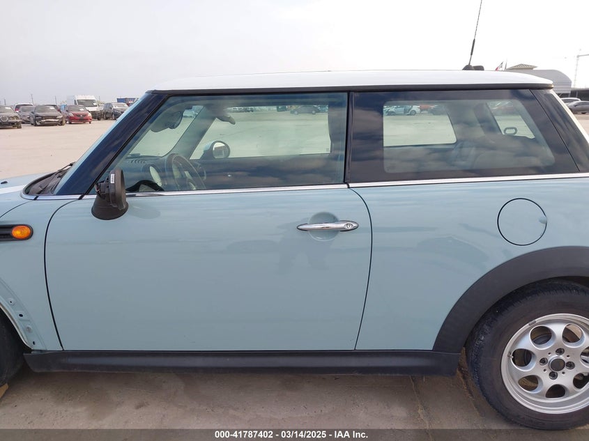 2013 MINI HARDTOP COOPER - WMWSU3C58DT683217